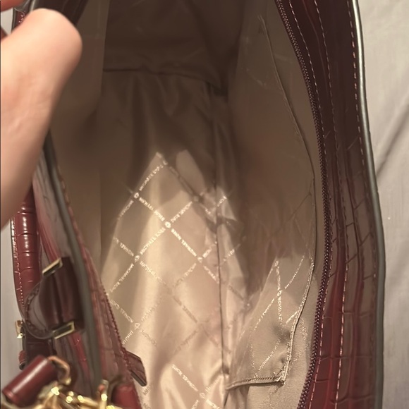 Michael Kors Burgundy Crocodile-Embossed Women's Bag - Picture 3 of 10